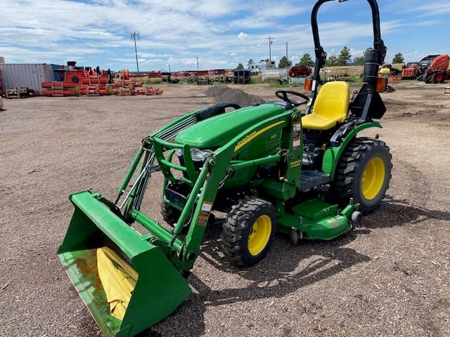 John Deere 2320