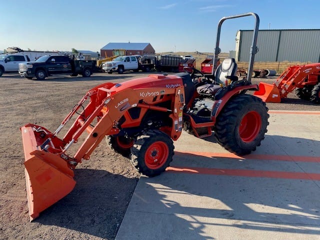 2022 Kubota LX3310HSD