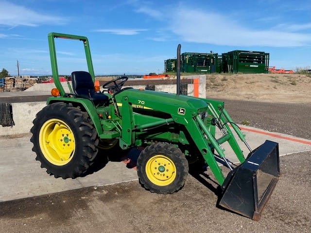 2000 John Deere 790