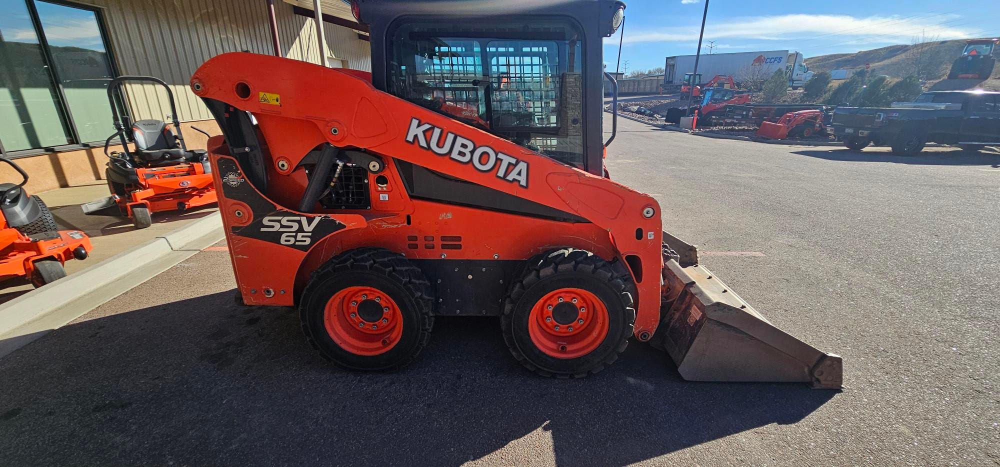 2017 Kubota SSV65PHC